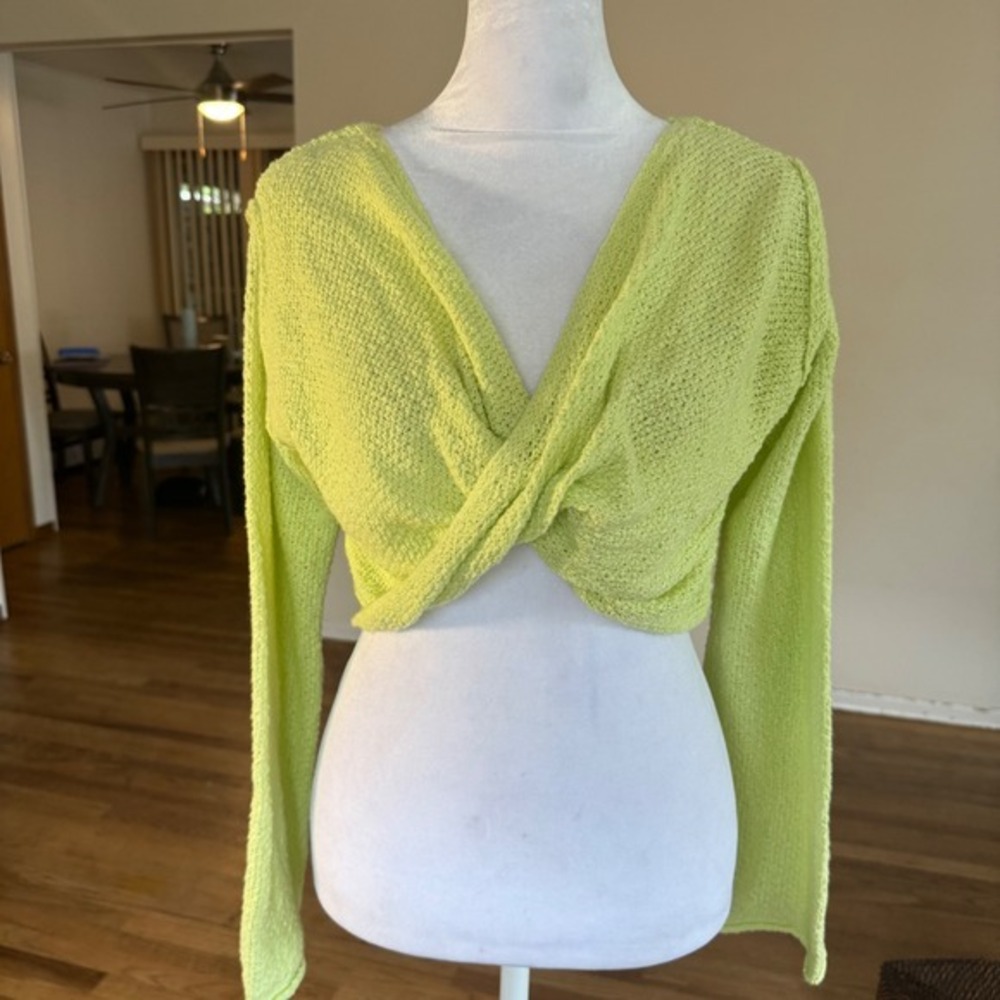 Urban Outfitters Lime Green Twist Front Knit Crop‎ Top Long Sleeve XS